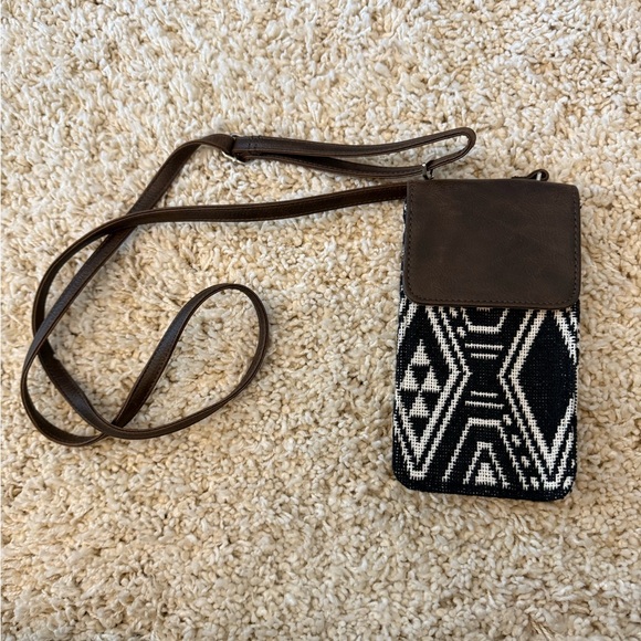 New Thirty One Call Me Crossbody Cell Phone Bag Rio Weave - Picture 2 of 5